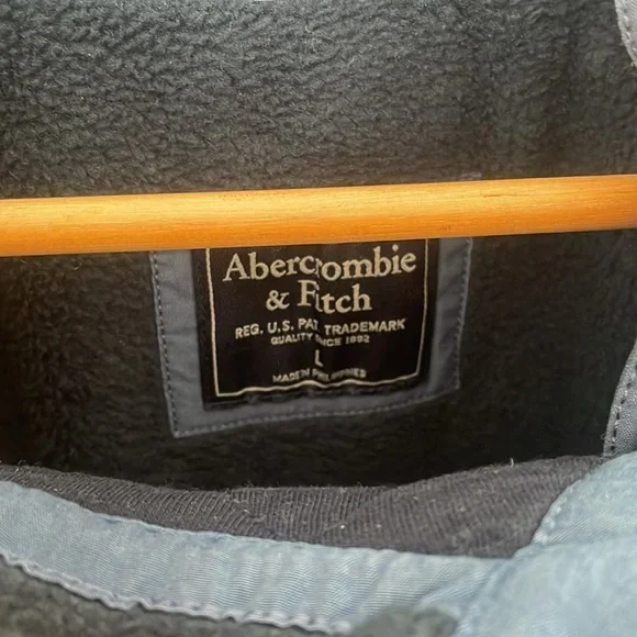 Abercrombie & Fitch Fleece - Picture 3 of 6
